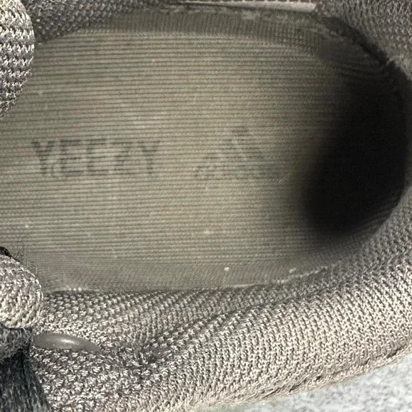 Adidas Yeezy Boost 700 V1 Shoes Men's Size 6 Mauve Sneakers Athletic EE9614